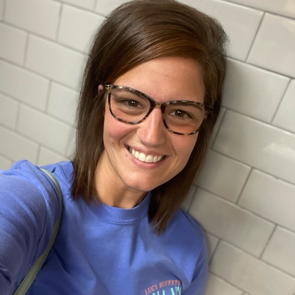 Meet your Posher, Amy - Picture 1 of 1